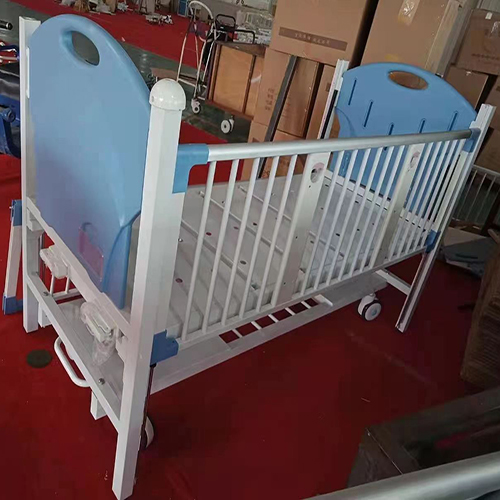 兒童病床